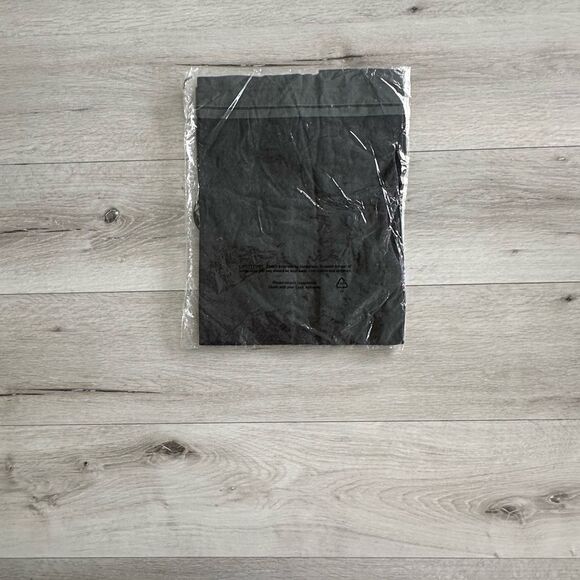 Red Torpedo Lee Johnston Live Wire Anthracite Tee Black L NWT‎ IN PACKAGING - Picture 6 of 7